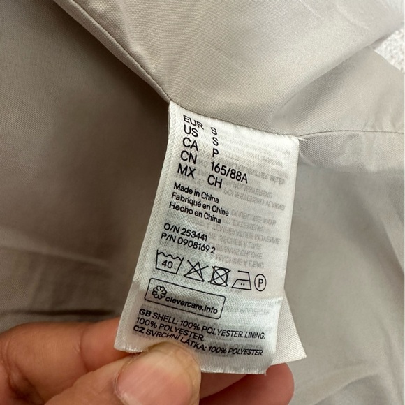 H&M Lightweight Beige Shearing Textured Button Front Shacket Jacket Size: Small - Picture 8 of 15